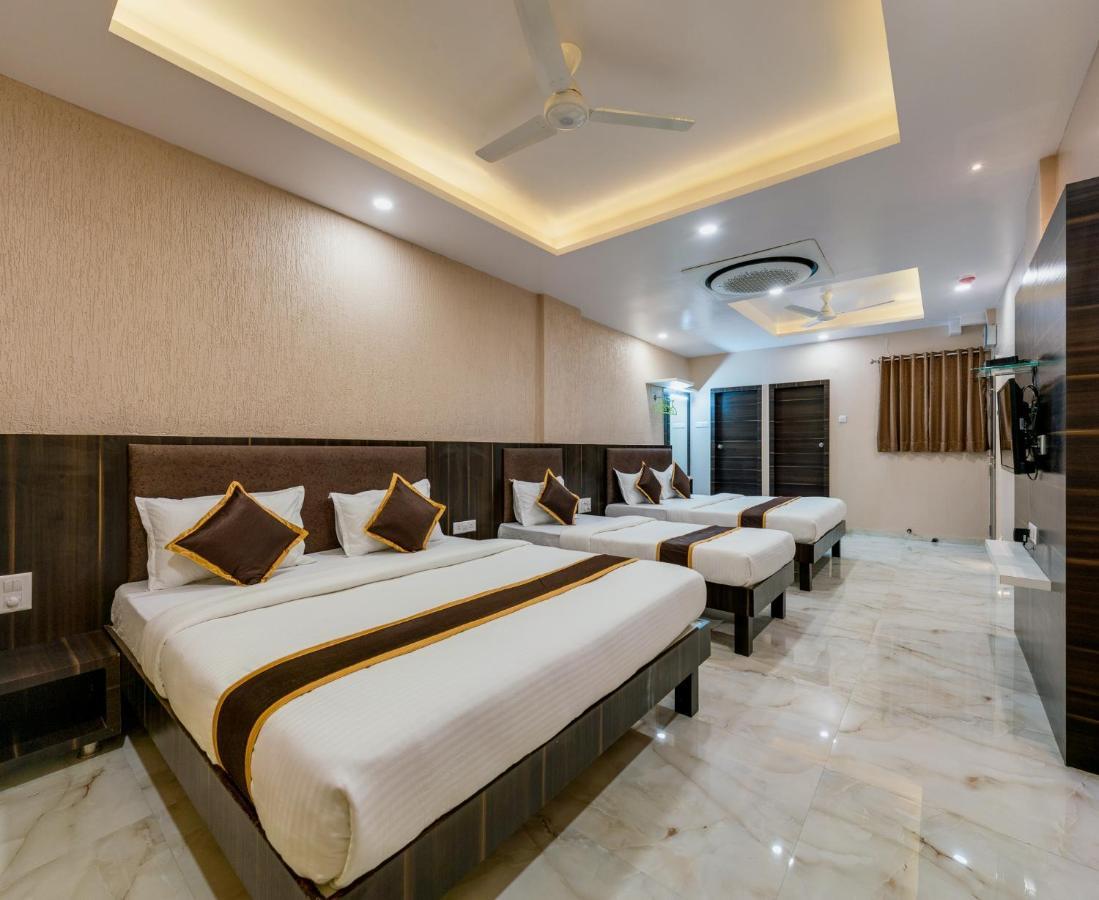 Hotel Aatithya Satkar Near Mahalaxmi Temple Kolhapur Esterno foto