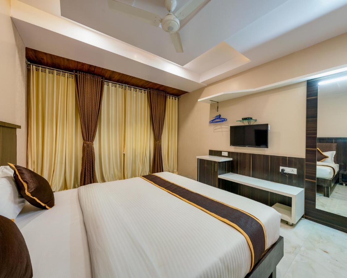 Hotel Aatithya Satkar Near Mahalaxmi Temple Kolhapur Esterno foto