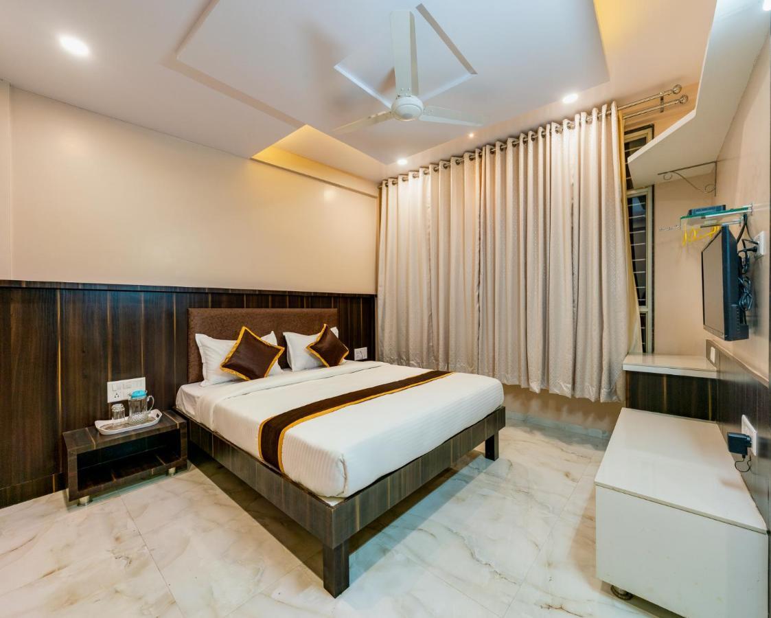 Hotel Aatithya Satkar Near Mahalaxmi Temple Kolhapur Esterno foto