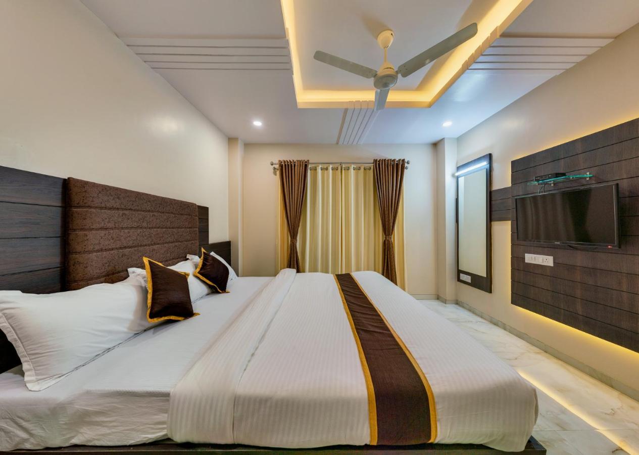 Hotel Aatithya Satkar Near Mahalaxmi Temple Kolhapur Esterno foto