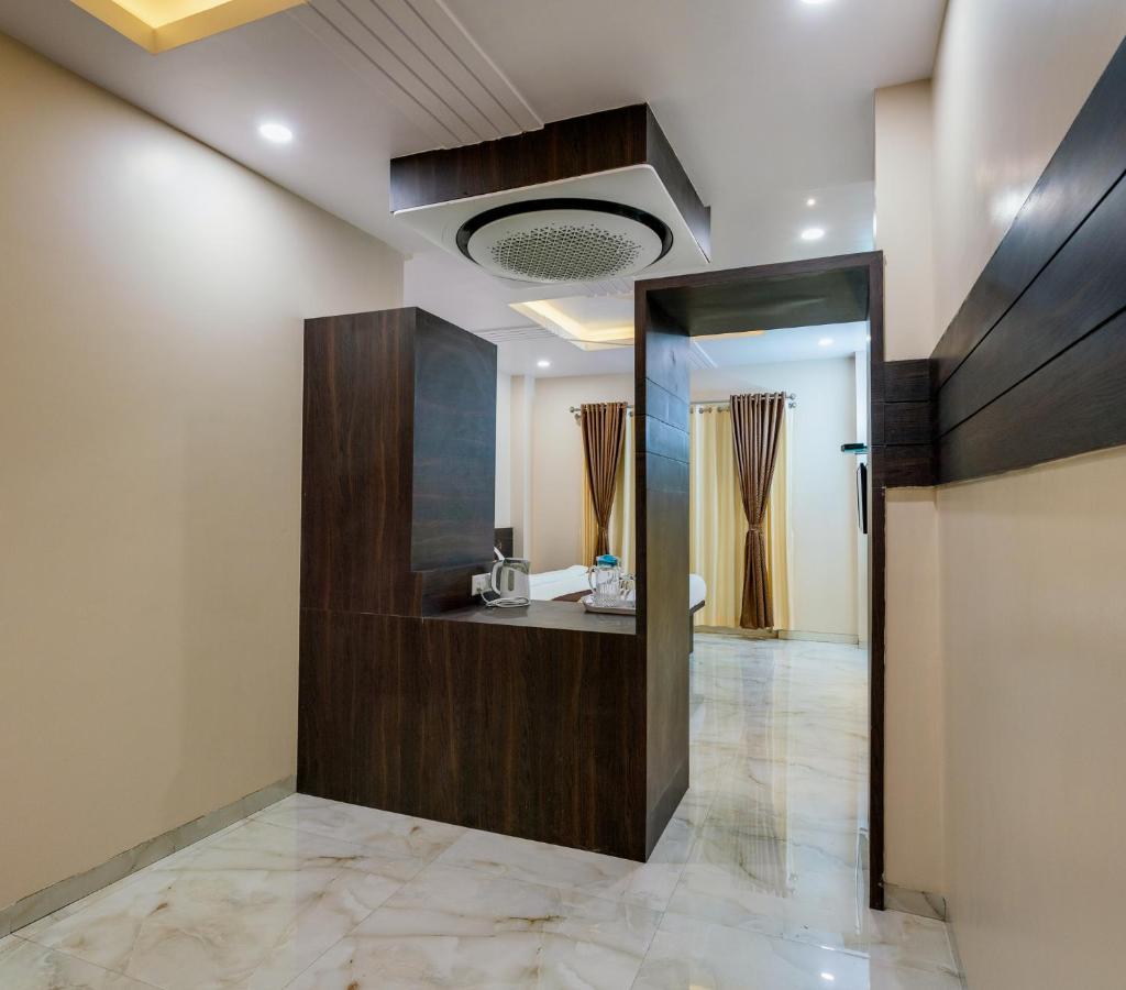 Hotel Aatithya Satkar Near Mahalaxmi Temple Kolhapur Esterno foto