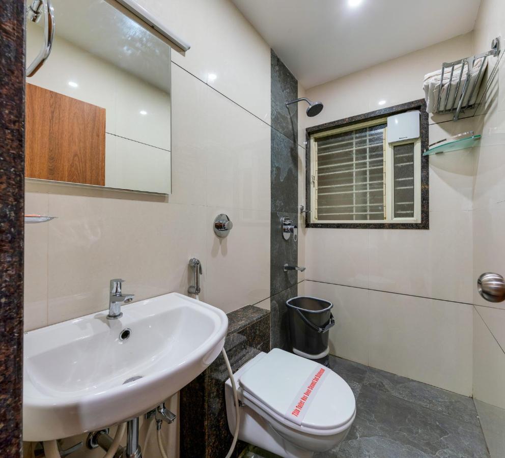 Hotel Aatithya Satkar Near Mahalaxmi Temple Kolhapur Esterno foto