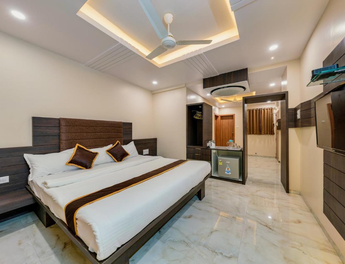 Hotel Aatithya Satkar Near Mahalaxmi Temple Kolhapur Esterno foto